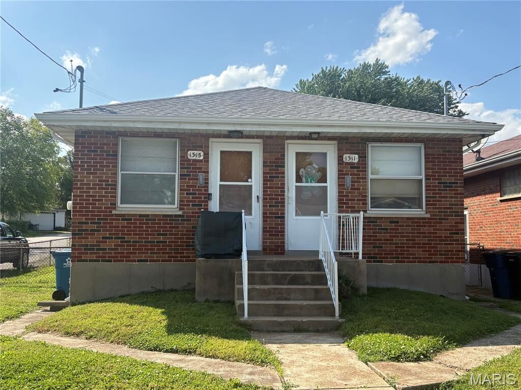 Property Photo:  1311 Wachtel Avenue  MO 63125 