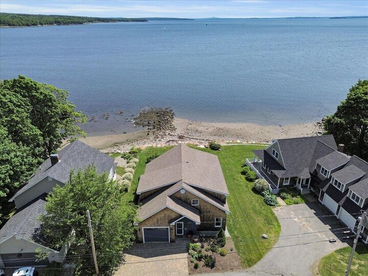 Property Photo:  48 Ocean Street  ME 04915 