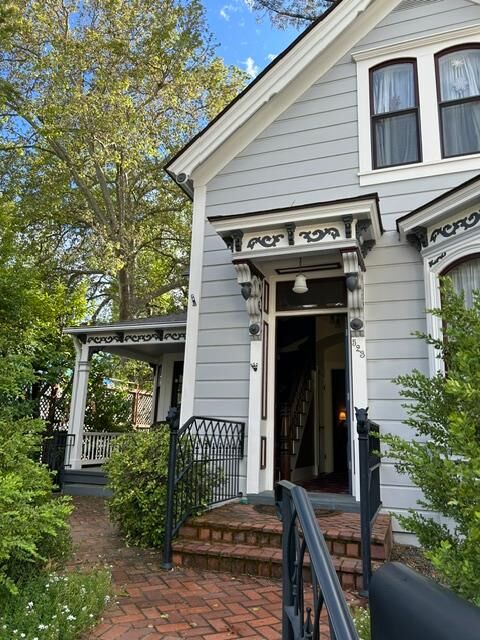 Property Photo:  523 W Broad Street  CA 95959 
