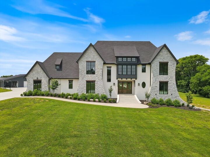 Property Photo: 2996 S Rutland Rd TN 37122