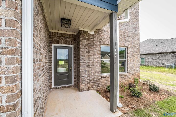 Property Photo:  147 Flintlock Way  AL 35761 