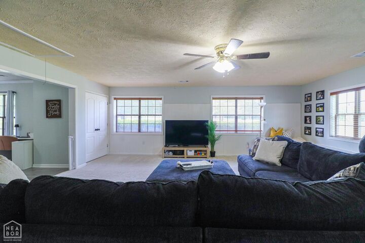 Property Photo:  404 County Road 723  AR 72405 