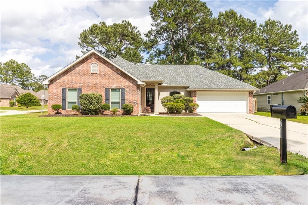 Property Photo: 711 Lionel Court LA 70420