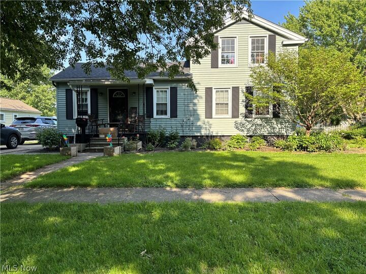 Property Photo:  118 East Street  OH 44090 