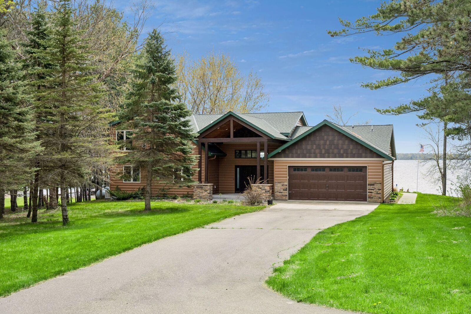 Property Photo:  28760 N Lake Drive  MN 55051 