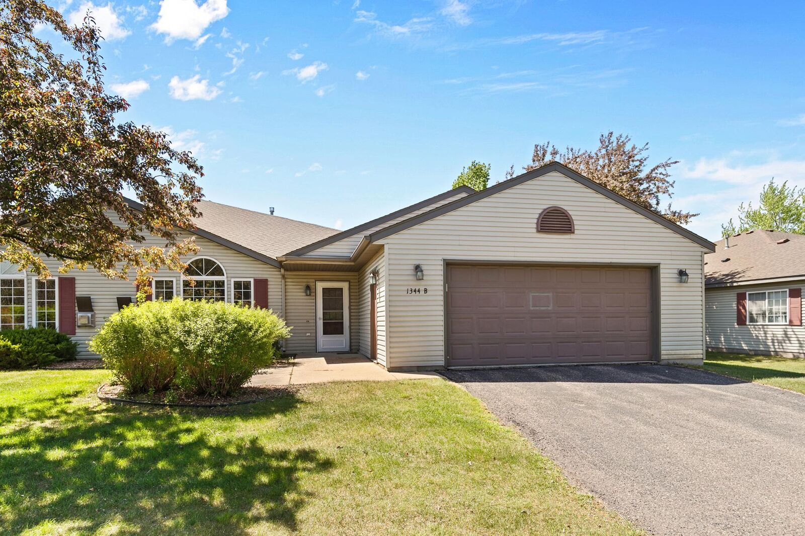 Property Photo:  1344 Carriage Drive 1344-B  WI 54016 