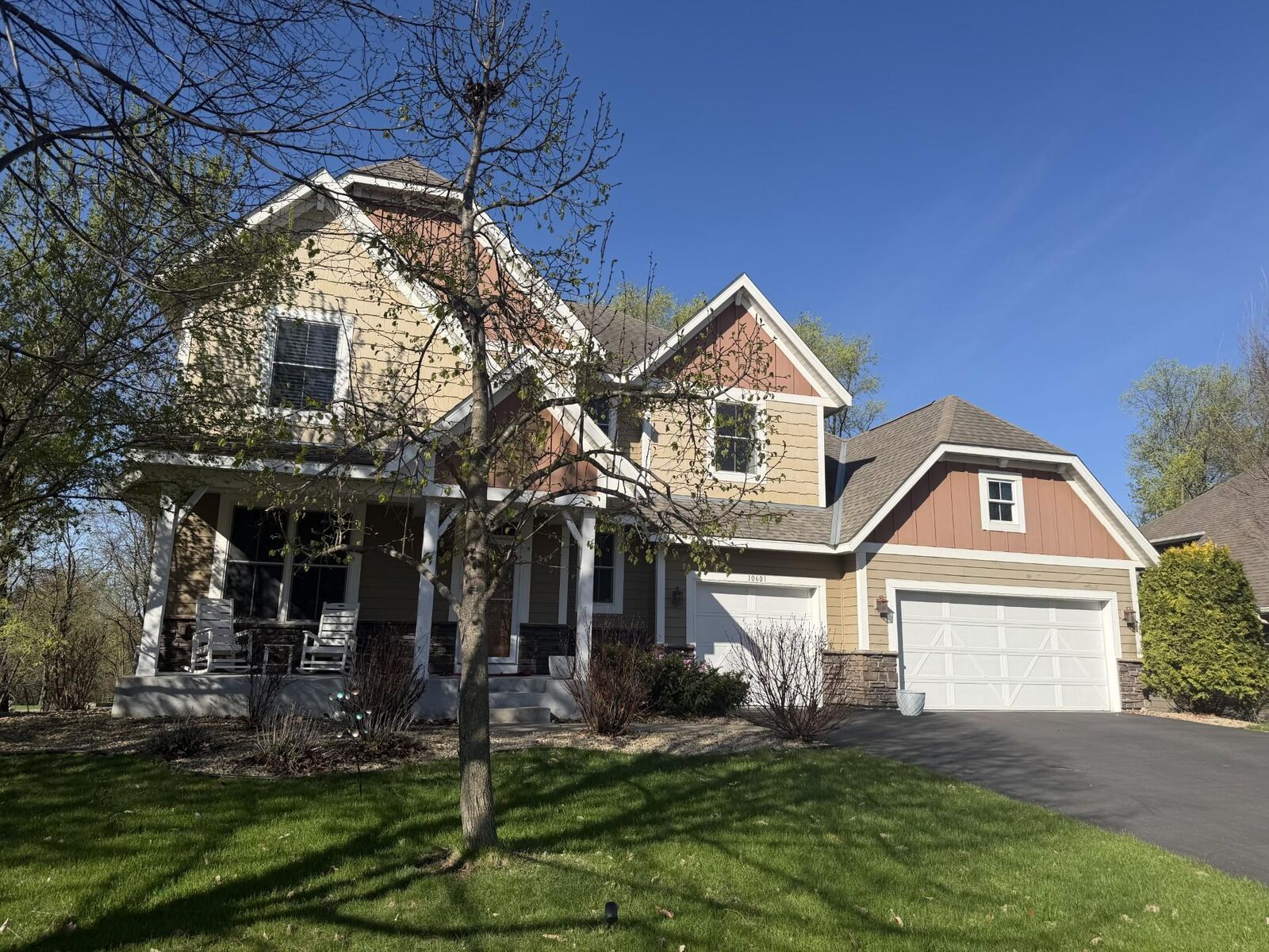 Property Photo:  10601 Watersedge Lane  MN 55129 