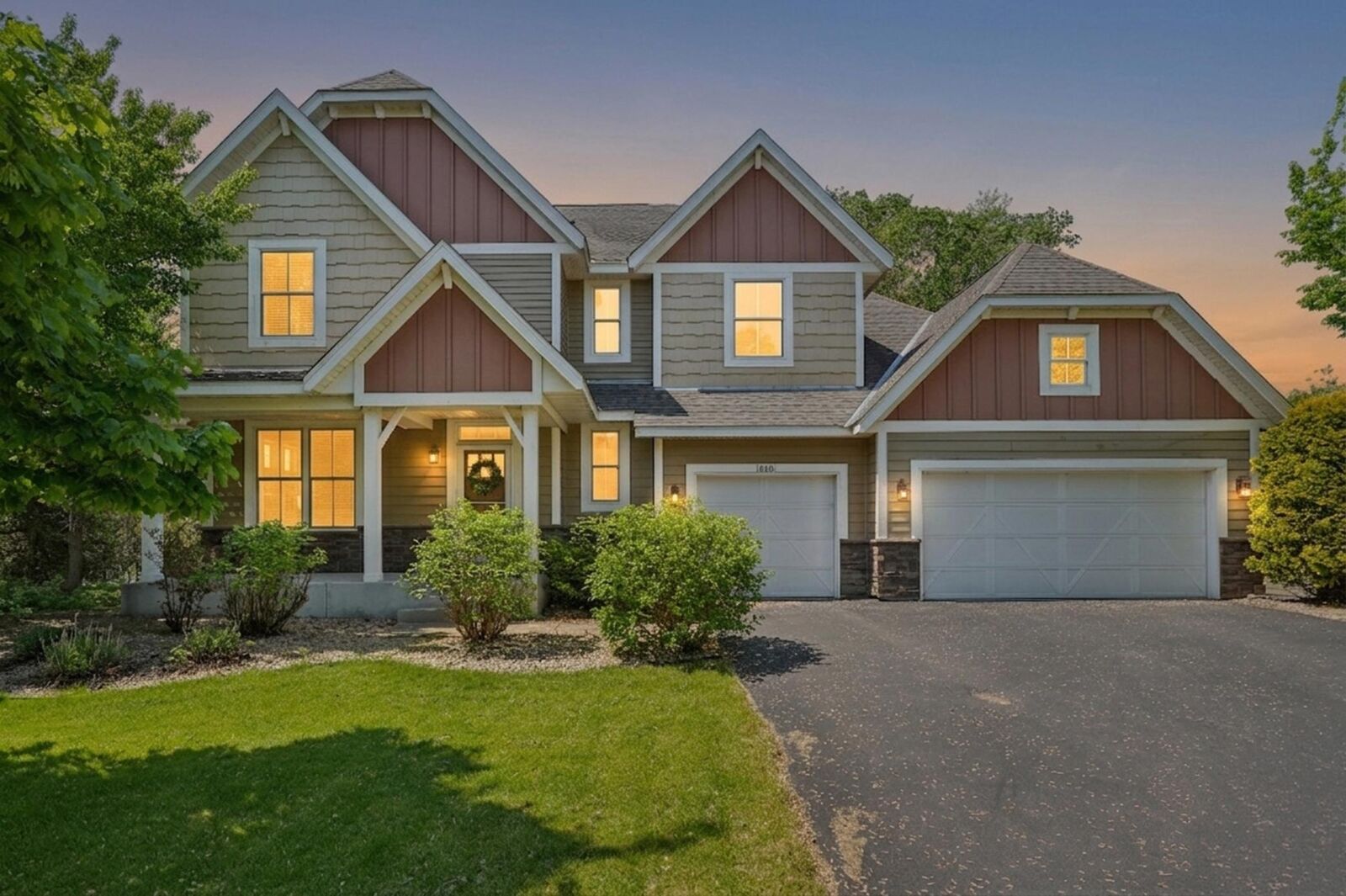 Property Photo:  10601 Watersedge Lane  MN 55129 