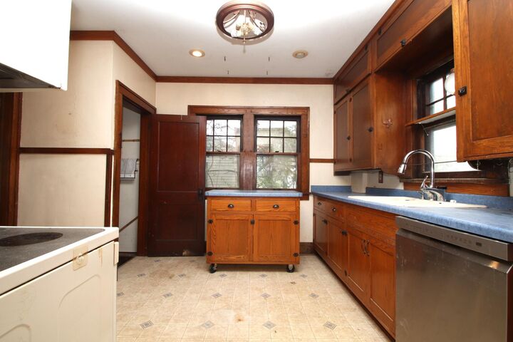 Property Photo:  1003 13th Avenue N  MN 56303 