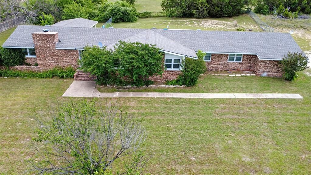 Property Photo: 224 Billo Court TX 76087
