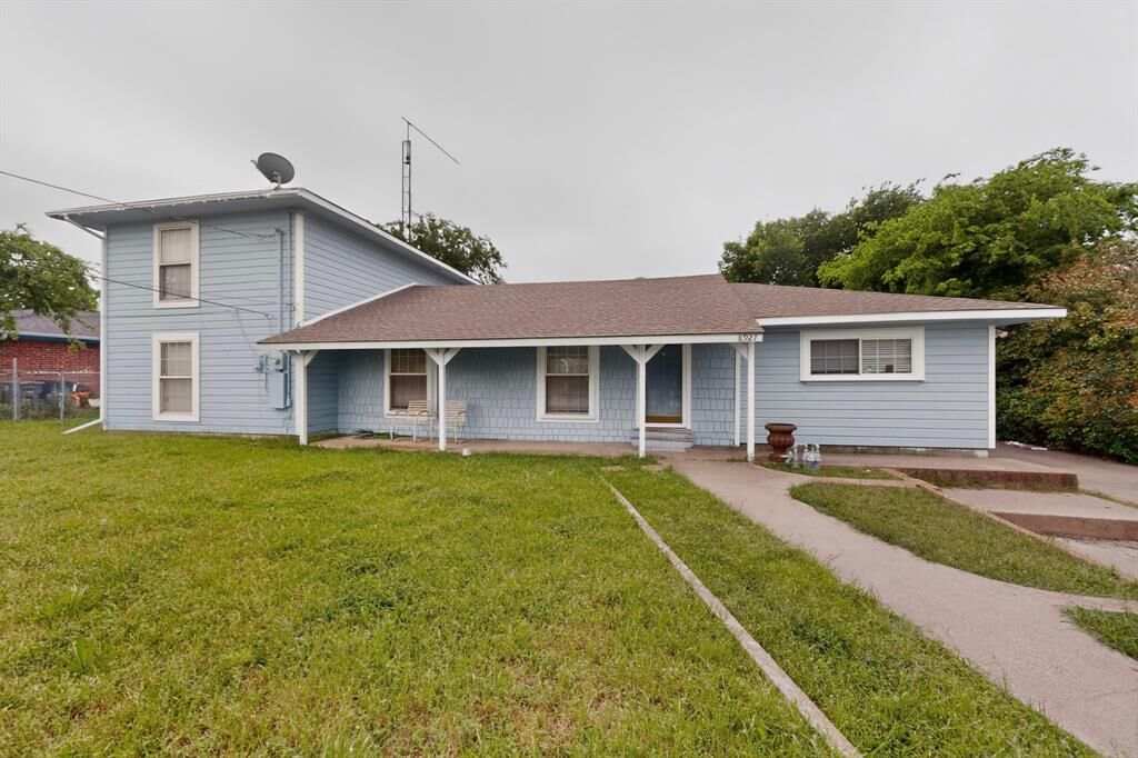 Property Photo:  8927 Beckley View Avenue  TX 75232 