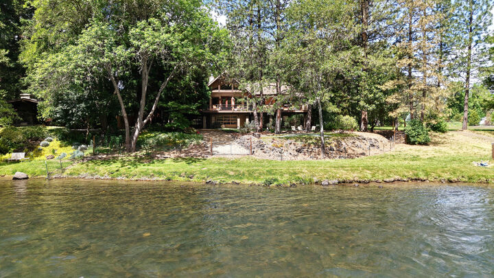 Property Photo:  38 Meadow Lane  OR 97539 