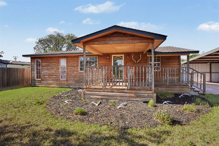 Property Photo:  306 W 1st Street  OK 73532 
