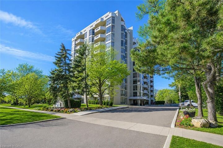 Property Photo: 1237 North Shore Boulevard E 301 ON L7S 2H8