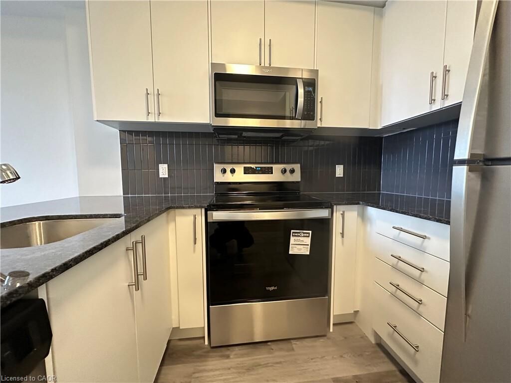 Property Photo: 103 Roger Street 213 ON N2J 0G2