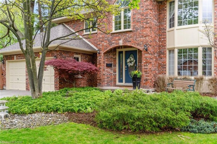 Property Photo:  107 Garden Avenue  ON L9G 4V9 