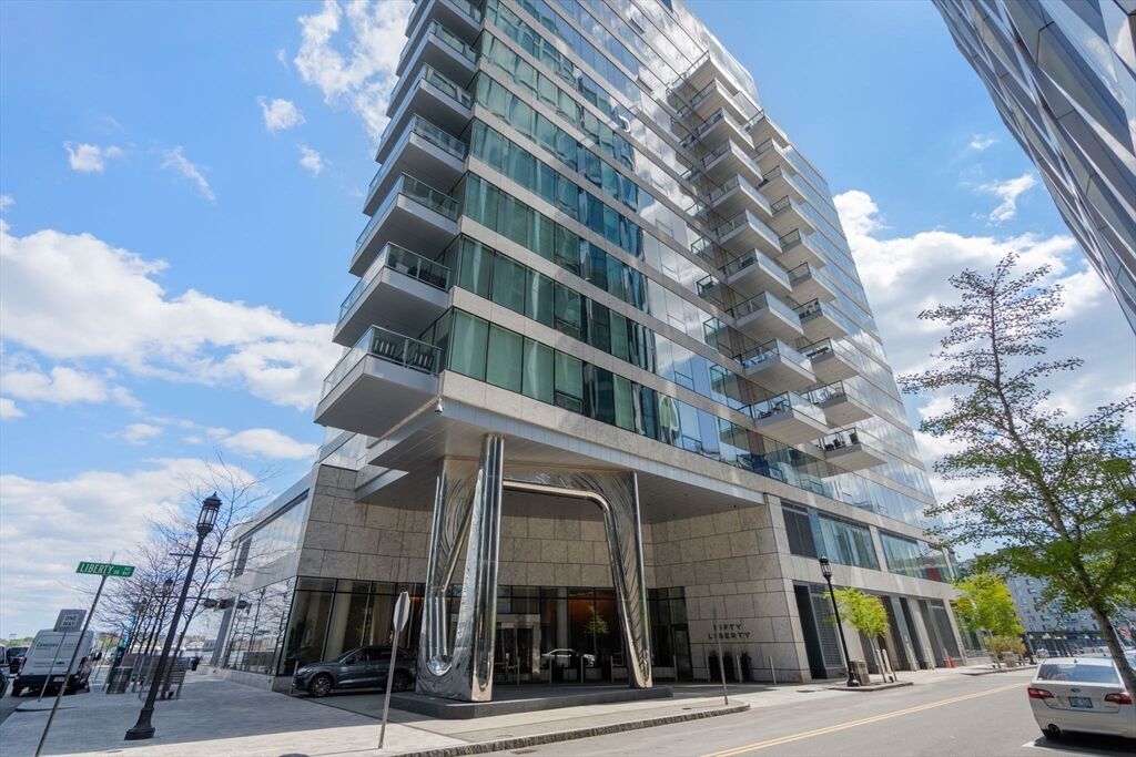 Property Photo: 50 Liberty Dr 12G MA 02210