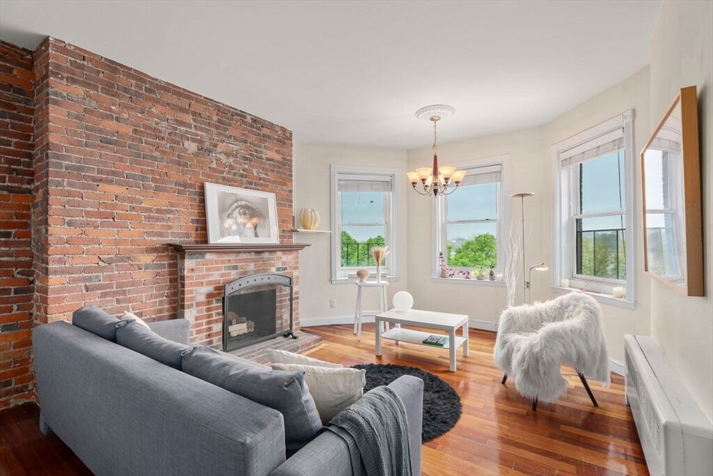 Property Photo:  482 Beacon Street 42  MA 02115 
