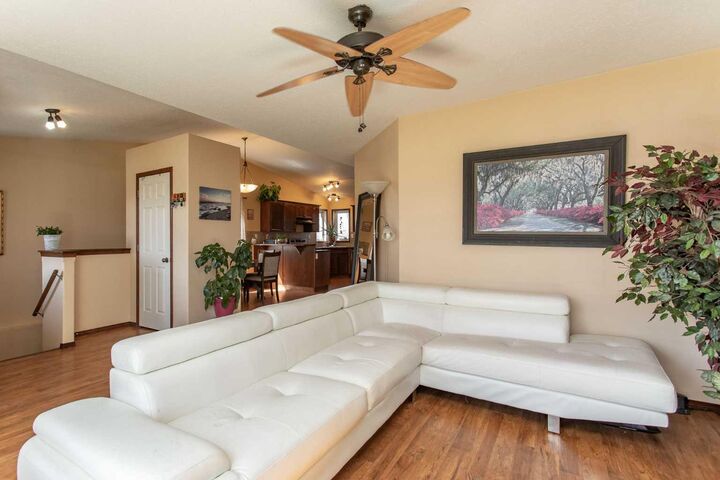 Property Photo:  143 Inkster Close  AB T4R 0A8 