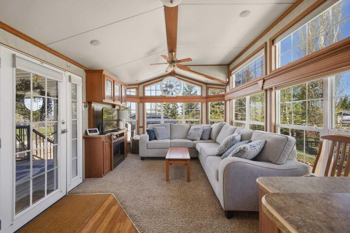 Property Photo:  10046 Twp Rd 422 158A  AB T4J 1V9 
