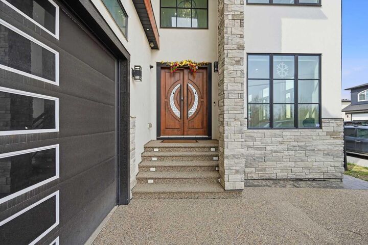 Property Photo:  4942 84 Avenue NE  AB T3J 2J5 