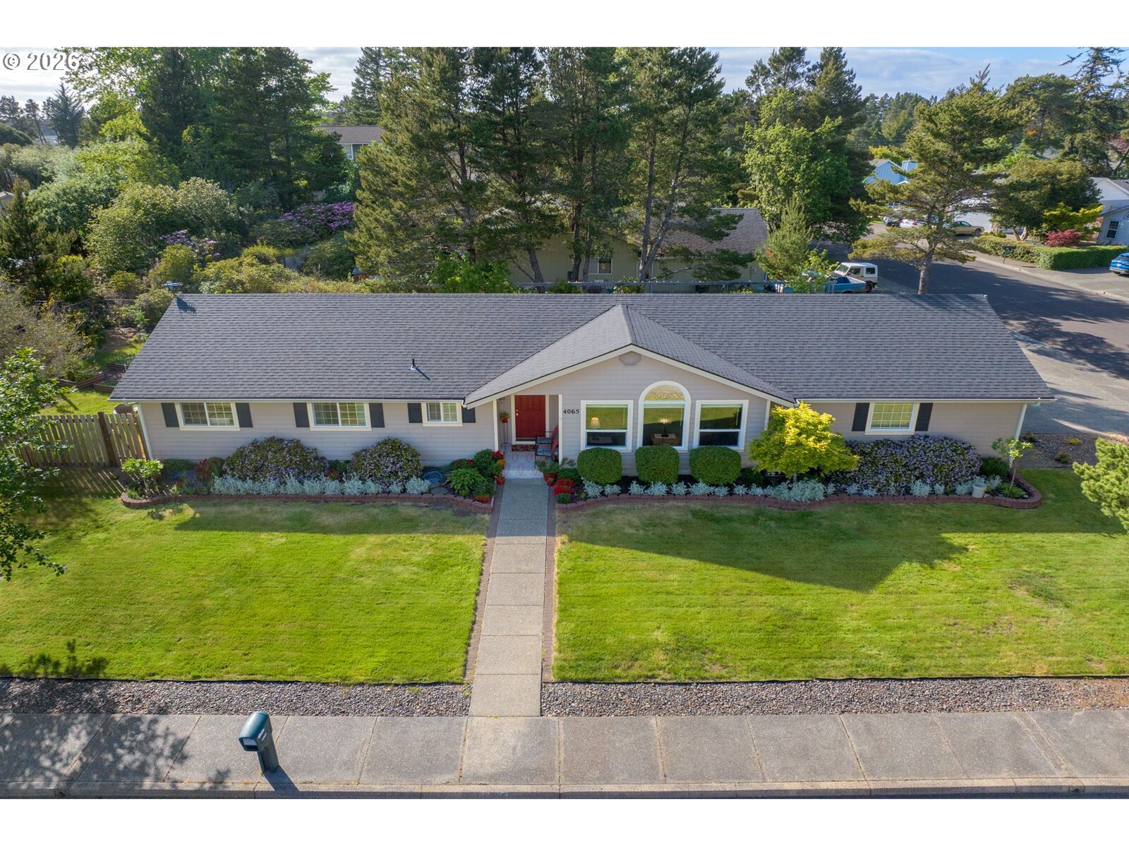 Property Photo:  4065 Munsel Creek Dr  OR 97439 