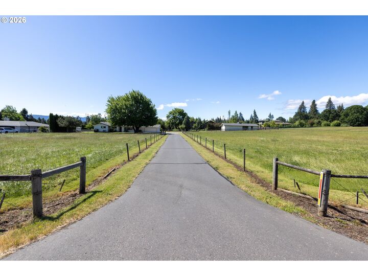Property Photo: 4319 Belmont Dr OR 97031