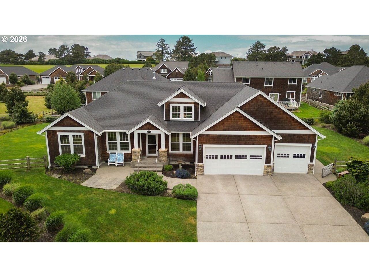 Property Photo: 507 Jerome Ct OR 97138
