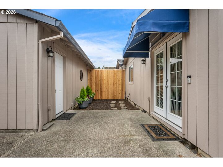 Property Photo: 13885 SW 104th Ave OR 97223