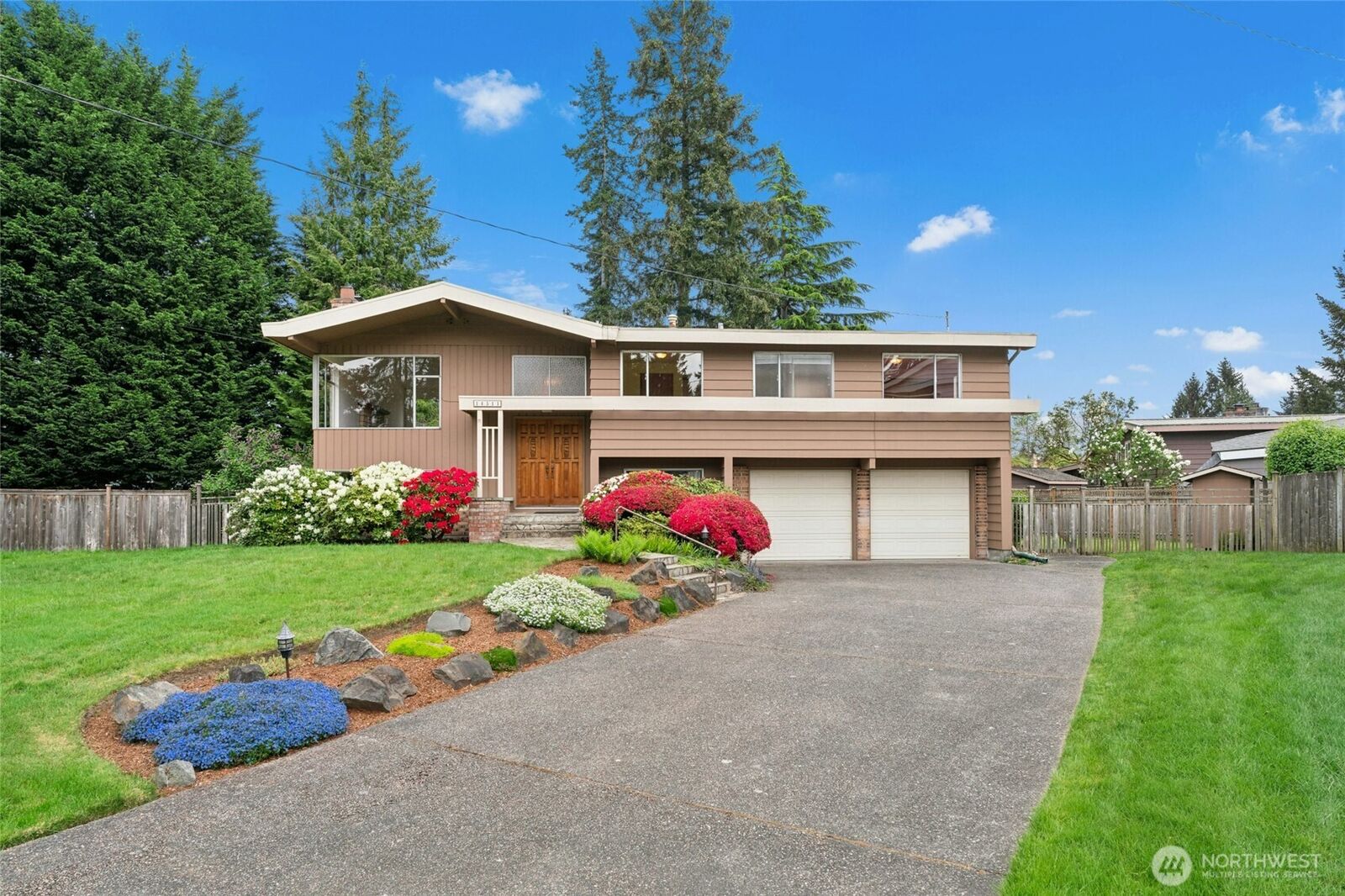 Property Photo:  14511 NE 2nd Place  WA 98007 