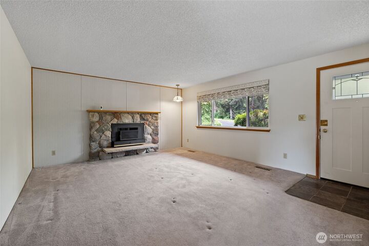 Property Photo:  11601  86th Avenue E  WA 98373 