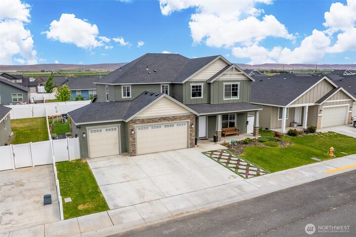 Property Photo: 721 J Street NE WA 98848