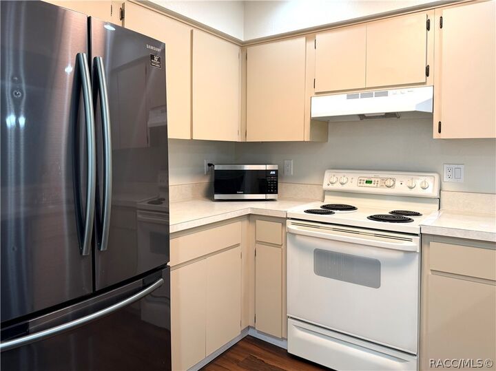 Property Photo:  1300 Cypress Cove Court  FL 34450 