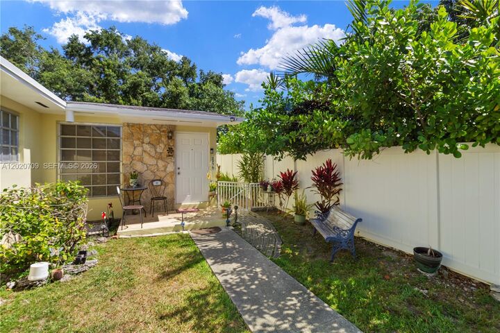 Property Photo:  2275 SW 15th St  FL 33145 