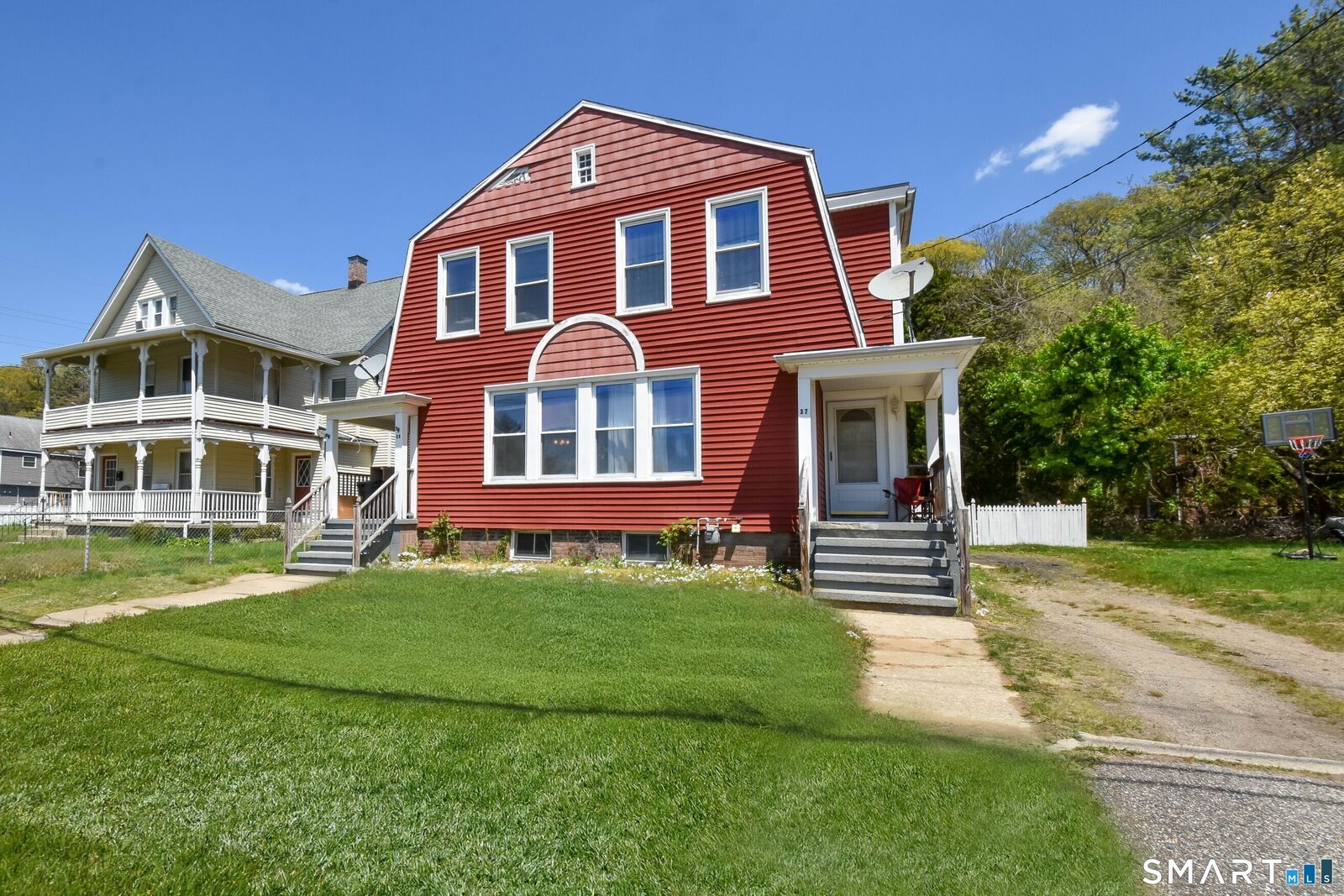 Property Photo:  37-39 Park Avenue  CT 06418 