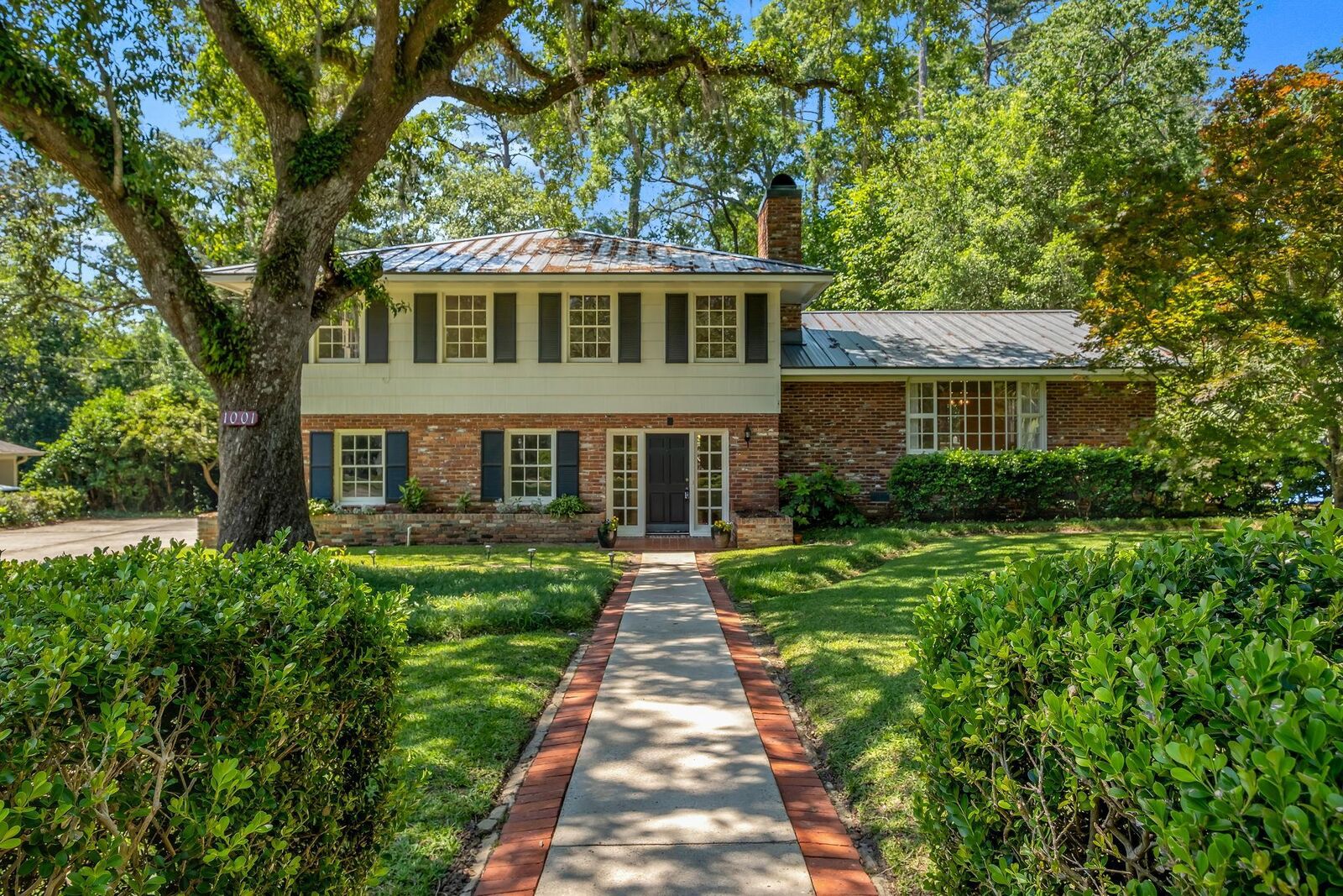 Property Photo:  1001 Gardenia Drive  FL 32312 