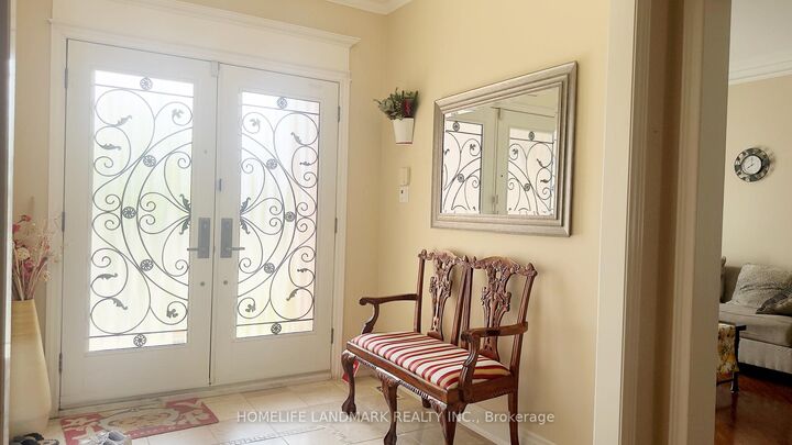 Property Photo: 136 Worth Boulevard ON L4J 7V5