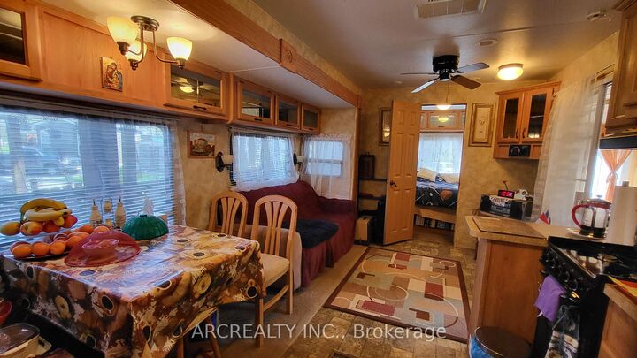 Property Photo: 5 Horseshoe Circuit ON L0E 1N0