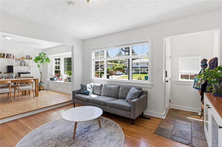 Property Photo:  930 Lodge Ave  BC V8X 3A8 