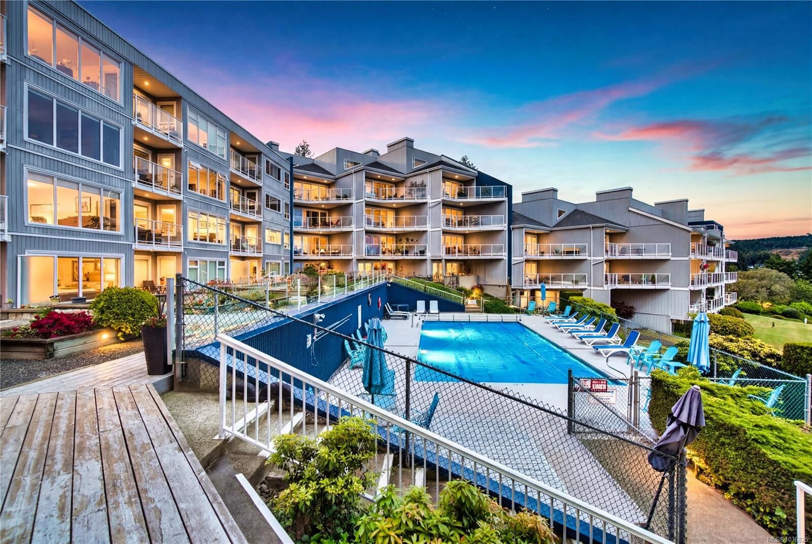 Property Photo:  2560 Departure Bay Rd 310  BC V9S 5P1 