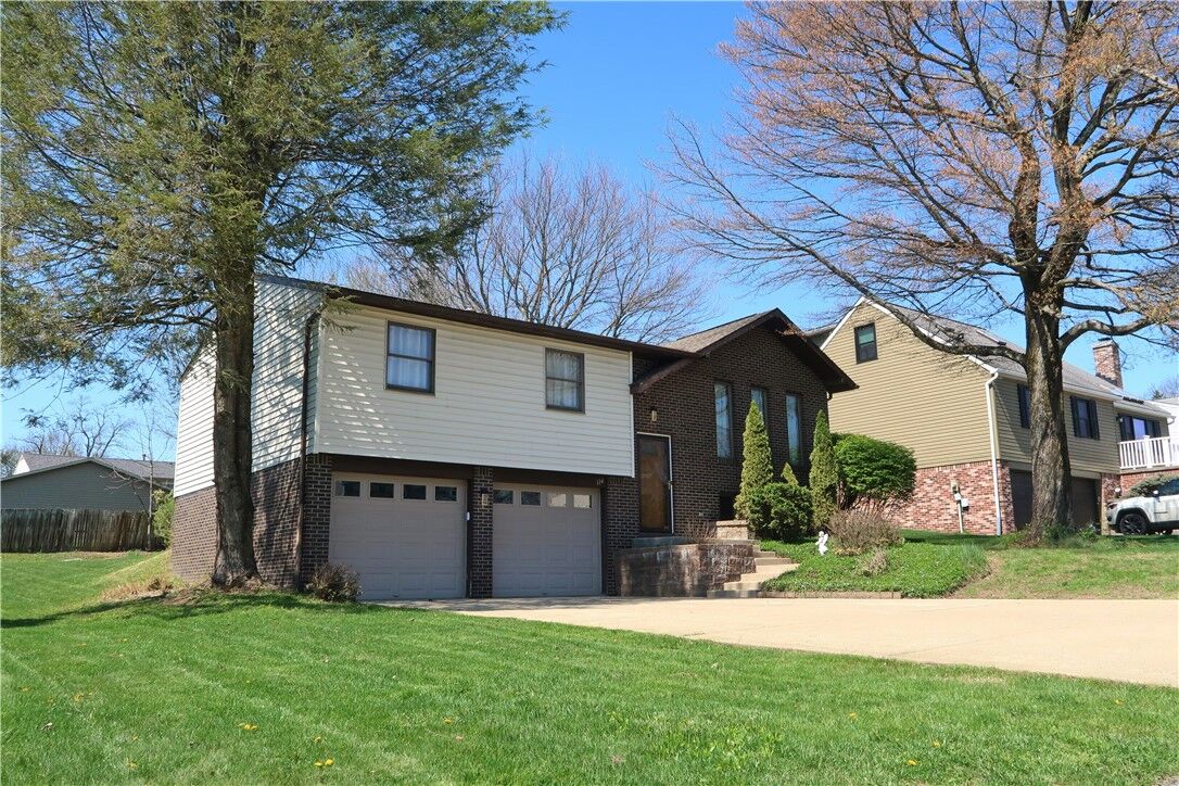 Property Photo:  114 Fairview Dr  PA 15642 