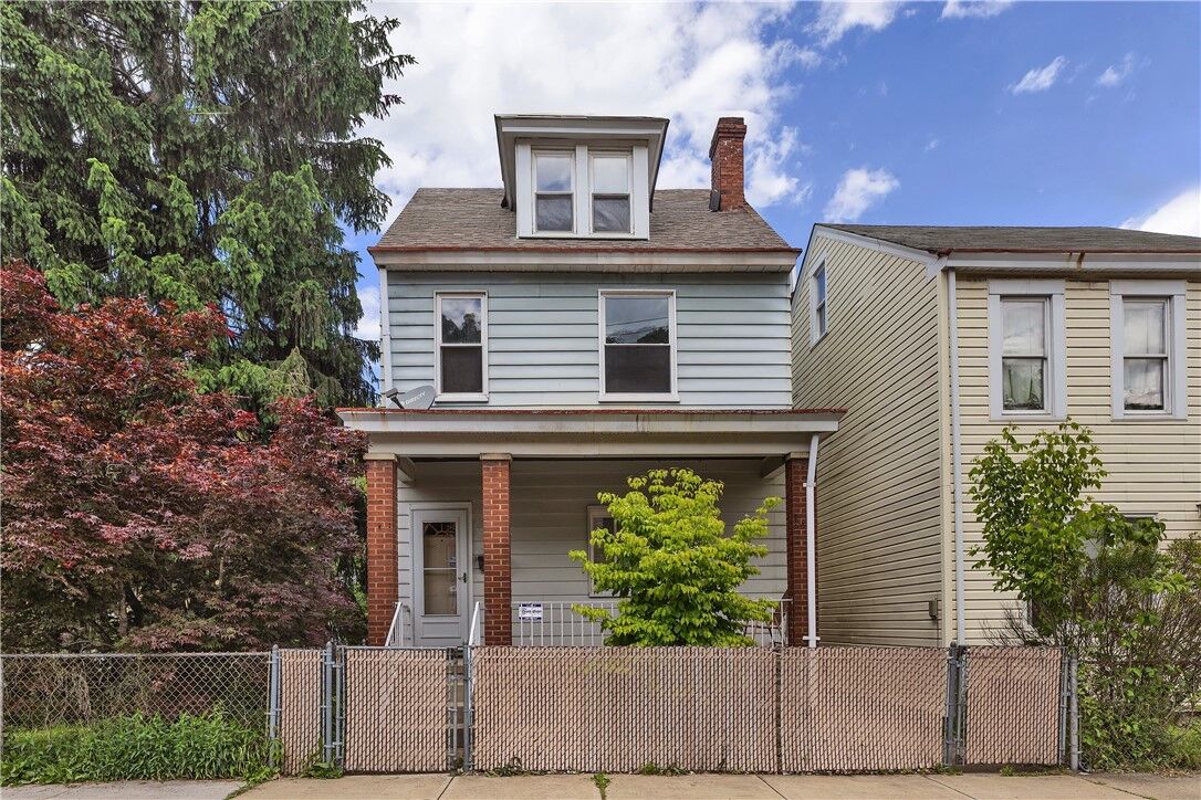Property Photo:  80 Dewey St  PA 15223 