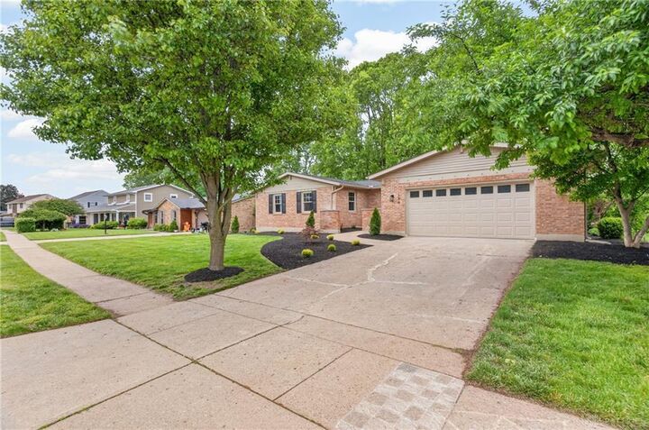 Property Photo: 199 Finsbury Lane OH 45373
