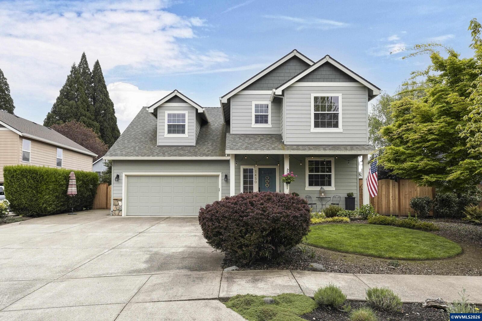 Property Photo:  1450 NE Kerry Ct  OR 97128 
