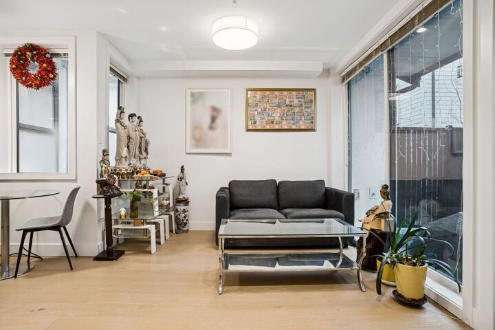 Property Photo: 721 E 26th Avenue BC V5V 2H9