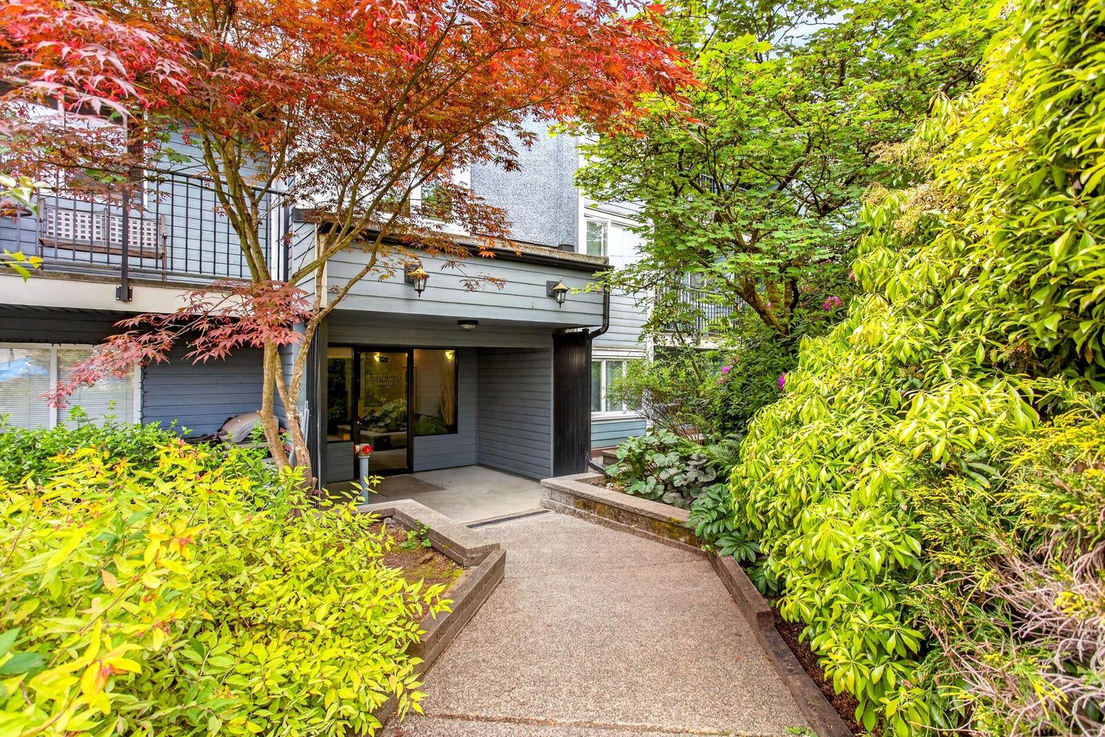 Property Photo:  1122 King Albert Avenue 105  BC V3J 1X7 