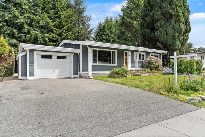 Property Photo:  2074 Beaver Street  BC V2T 3C6 