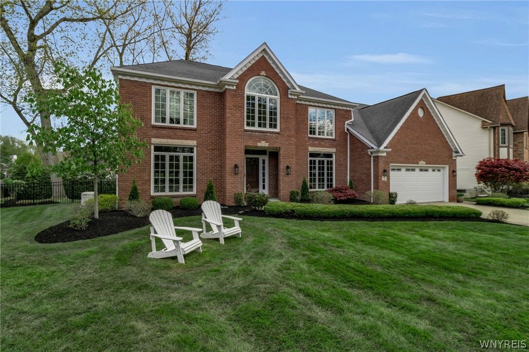 Property Photo:  11 Pine Court  NY 14221 