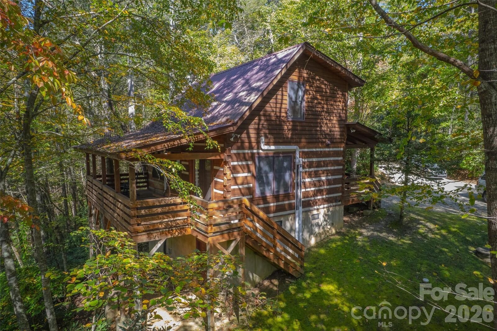 Property Photo:  1105 Cross Creek Lane  NC 28665 