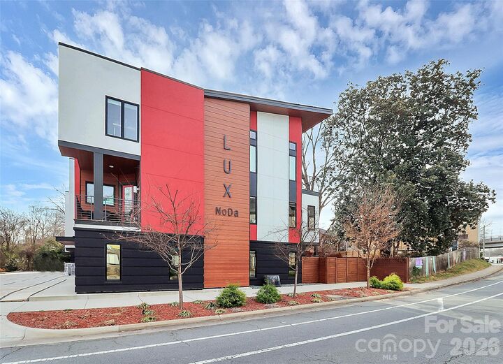 Property Photo:  2718 N Davidson Street F  NC 28205 